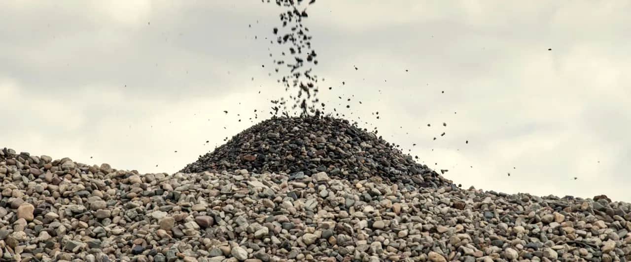 Ile waży 1m3 żwiru 16-32? Kluczowe informacje dla budowy